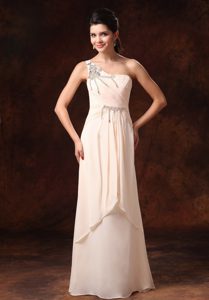 Champagne Stylish One Shoulder Prom Holiday Dress in Chiffon with Beading