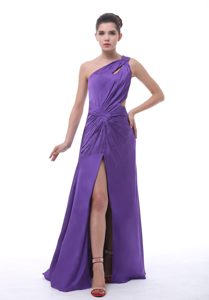 Exquisite Single Shoulder High Slit Purple Chiffon Prom Dresses with Ruching