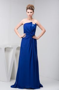 Modest Strapless Royal Blue Prom Celebrity Dress with Flower
