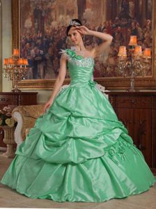 Apple Green Taffeta One Shoulder Quinceanera Dress with Handle Flowers