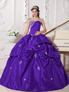Sweetheart Taffeta Sweet 16 Quinceanera Dresses in Purple with White Appliques