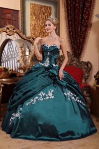 Taffeta Sweetheart Quinceanera Gowns with Appliques and Handmade Flowers