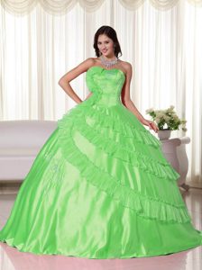 Spring Green Ruffled Sweet Sixteen Quinceanera Dresses with Layers in Taffeta