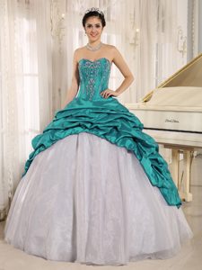 Turquoise and White Sweetheart Dresses for Quince with Pick-ups and Appliques