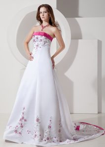 Elegant Princess Embroidery Strapless Autumn Wedding Dresses in Satin