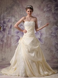 Light Yellow Strapless Dresses for Wedding in Taffeta and Lace with Flower