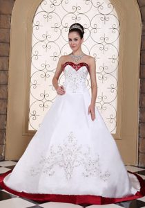 Embroidery White and Red Garden Wedding Dress in Satin with Sweetheart