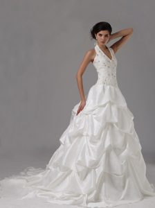 Sleeveless Halter Top Lace-up 2013 Popular Dresses for Wedding with Pick-ups