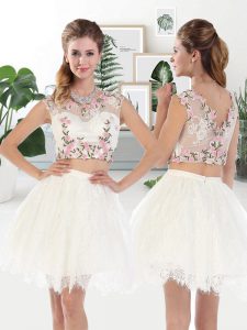 Lace Scalloped Sleeveless Zipper Knee Length Appliques Prom Gown