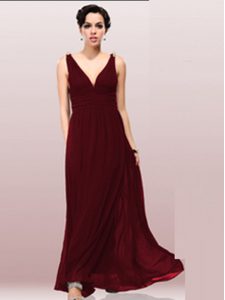 Cheap Burgundy Sleeveless Floor Length Ruching Zipper Prom Dresses