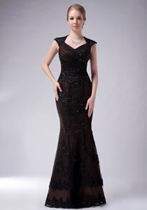 Tasty Brown Mermaid V-neck Mothers Dress for Weddings with Beading