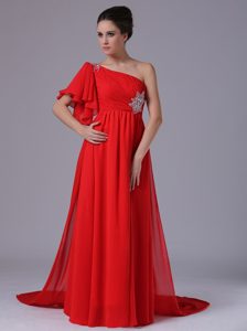 Chiffon Ruching Senior Prom with One Shoulder and Beadings in Red Color