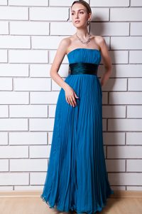 Simple Blue Empire Strapless Prom Homecoming Dress with Ruching for Women