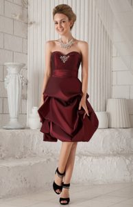 Burgundy Sweetheart Knee-length Taffeta Prom Homecoming Dress with Pick-ups