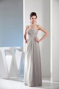 Simple Grey Empire Sweetheart Chiffon Prom Dresses with Ruching on Promotion