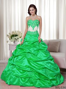 Sweetheart Taffeta Quinceanera Dresses with Appliques and Pick Ups