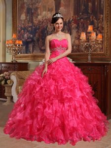 Newest Red Ball Gown Sweetheart Organza Dress for Quinces with Beads
