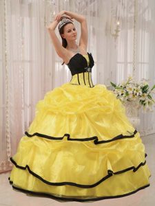Trendy Strapless Yellow and Black Quinces Dresses in Satin and Organza