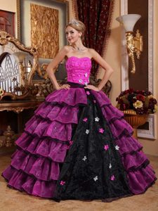 Stunning Multi-color Strapless Quinces Dresses in Organza with Appliques