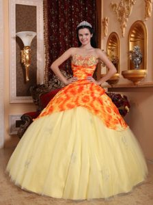 High End Light Yellow Beading Sweet Sixteen Dresses in Tulle