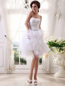 Wonderful White A-line Organza Strapless Sleeveless Beading and Belt Knee Length Zipper Prom Dress