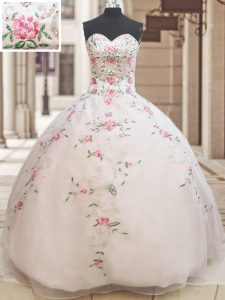 Sweetheart Sleeveless Lace Up Quince Ball Gowns White Organza