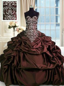 Cheap Burgundy Sweetheart Zipper Beading and Embroidery and Pick Ups Sweet 16 Quinceanera Dress Sleeveless