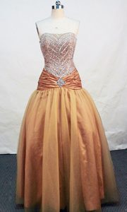 Gold Strapless Real Sample Prom Attire with Lace Up Back and Beads for Spring