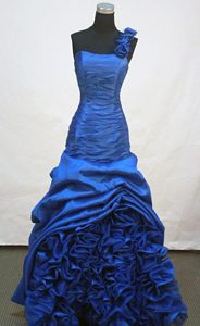 Fashionable Taffeta New Prom Attire with One Shoulder and Ruffles in Royal Blue