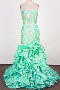 Spring Green Sweetheart Prom Attire with Ruffles and Appliques in Long