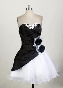 Unique Sweetheart Prom Dress for Girls with Handmade Flowers and Beads