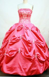 Modest Ball Gown Strapless Taffeta Quinceanera Real Sample Dresses for Cheap