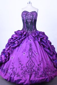 Luxuriously Sweetheart Purple Taffeta Beaded Quinceanera Dress with Pick Ups