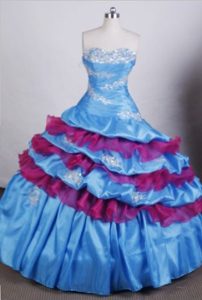 Pretty Ball Gown Sweetheart Quinceanera Dress with Appliques and Beading