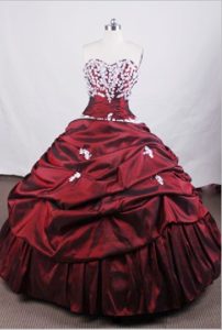 Beautiful Ball Gown Sweetheart Quinceanera Dresses with Appliques in Taffeta