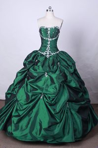 Unique Strapless Green Beaded Quinceanera Dresses with Pick Ups in Taffeta