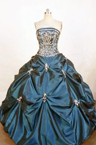 Affordable Strapless Appliqued Real Sample Quinceanera Dress Made in Taffeta