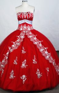 Gorgeous Ball Gown Sweetheart Beaded Quinceanera Dresses with Appliques