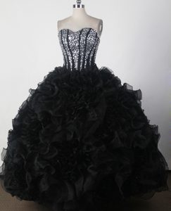 Discount Ball Gown Strapless Ruffled Black Dress for Quince with Beading