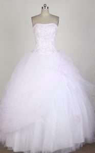Strapless Appliqued White Quinceanera Gowns in Taffeta and Tulle on Sale