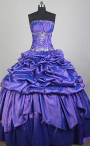 Ball Gown Strapless Cheap Blue Taffeta Quinceanera Dresses with Ruffles