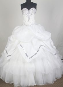 Custom Made Sweetheart White Sweet 16 Dresses in Taffeta and Organza