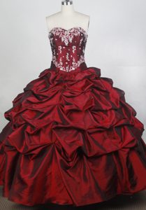 Ball Gown Sweetheart Perfect Taffeta Quinceanera Dress with Embroidery