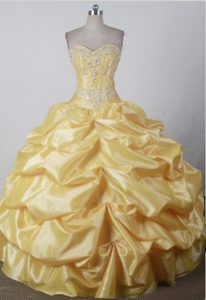 Affordable Sweetheart Beaded Ball Gown Quince Dresses in Light Yellow