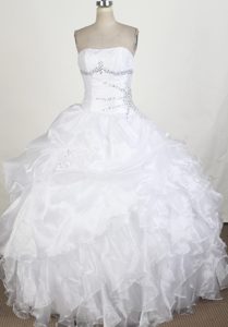 Cheap White Strapless Taffeta and Organza Quince Dresses with Beading