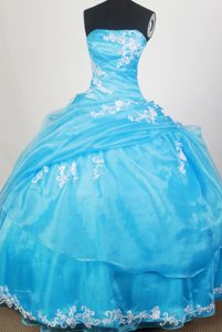 Exquisite Aqua blue Strapless Quinces Gowns with beading and Appliques