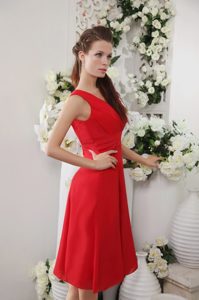 Red Empire V-neck Knee-length Prom Bridesmaid Dresses Made in Chiffon