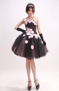 Classical One Shoulder Appliqued Black and Pink Prom Dresses for Women