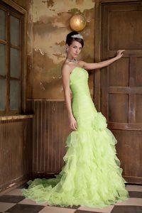 Memorable Yellow Green Mermaid Lace-up Prom Holiday Dress with Ruffles