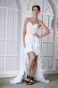 Exquisite Sweetheart High-low Chiffon White Prom Gown Dress with Beading
